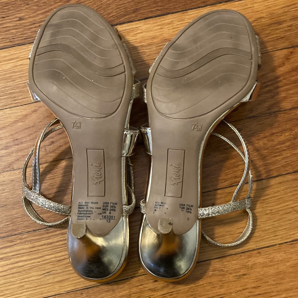 FIONI Women's Gold Strappy Heels 7.5 Wide - Picture 4 of 6